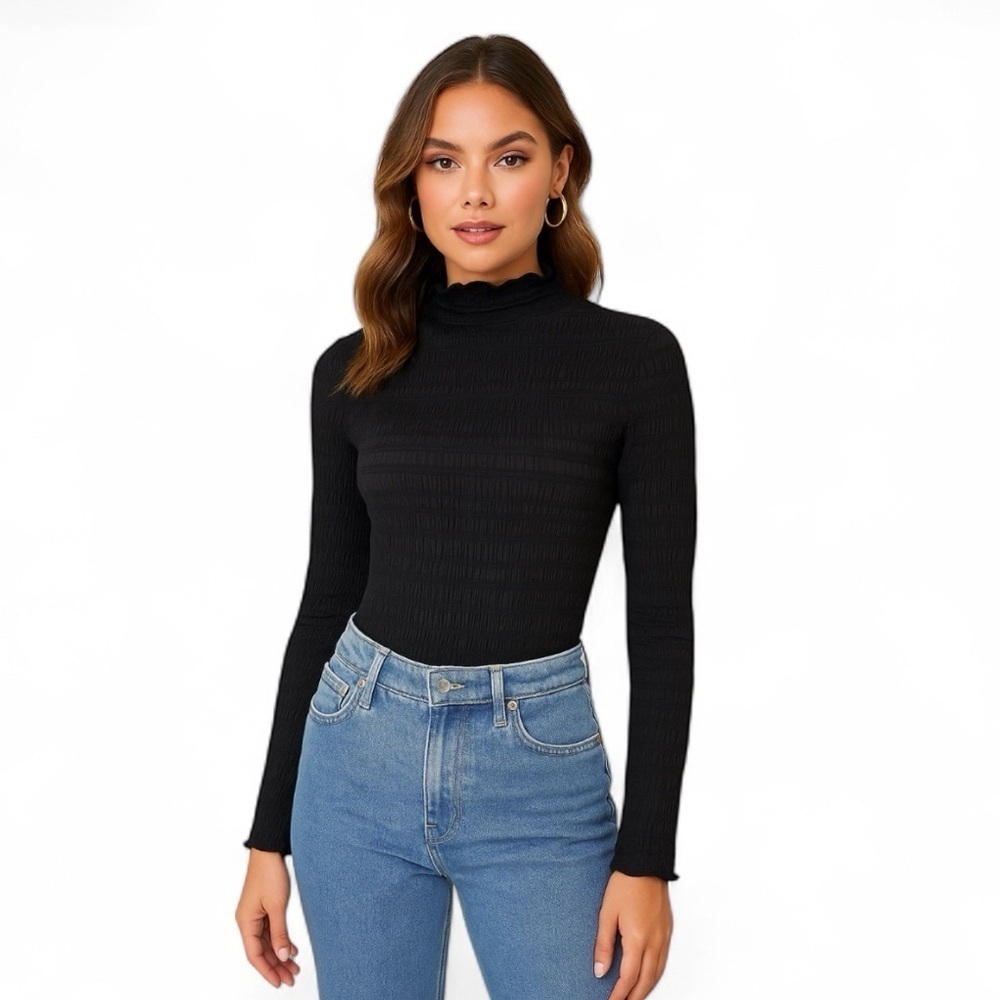 Hello Molly - NWT Black Long Sleeve Textured Bodysuit Sz S